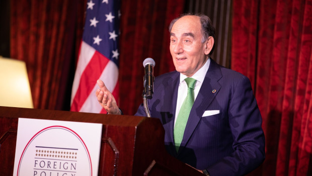 ignacio galán recibiendo el premio de la foreign policy association ignacio galán recibiendo el premio de la foreign policy association