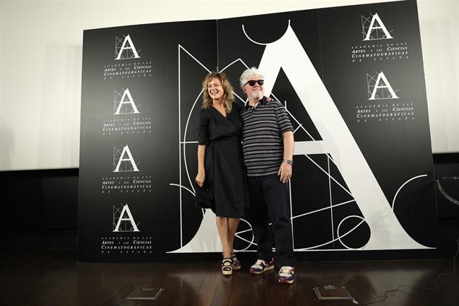 pedro almodovar y emma suarez