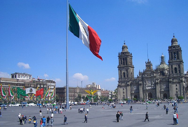 México estudia subir impuestos a la banca: así puede afectar a BBVA y Santander