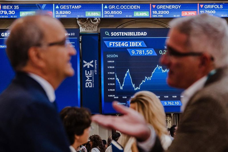 El Ibex toma aire en el cierre de una semana positiva pese a los aranceles de Trump