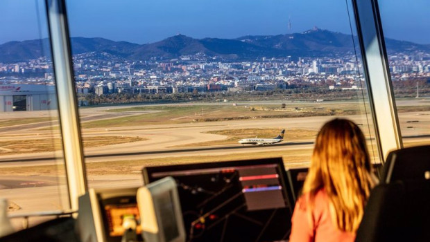 ep archivo   torre de control de enaire en barcelona