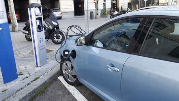 ep coche electrico enchufe motor vehiculo hibrido sostenibilidad transporte