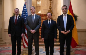 ep de izda a dcha el representante de comercio de eeuu jamison greer el secretario del tesoro de