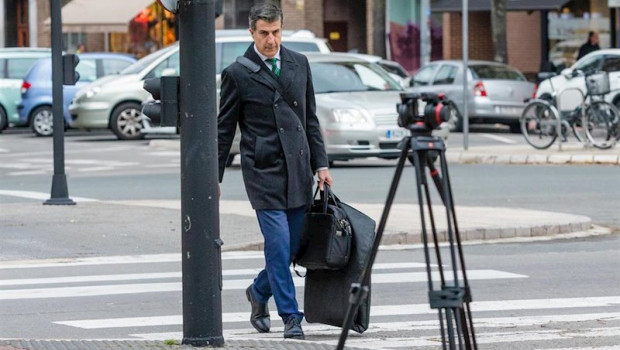 ep el abogado del acusado alfredo de miguel gonzalo susaeta a su llegada al palacio la justicia de