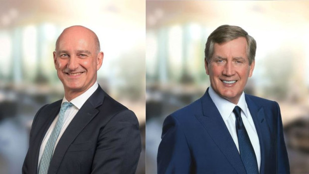 ep el director ejecutivo del grupo savills simon shaw y el consejero delegado de eastdil secured