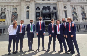 ep el equipo de mad lions vestido con las marcas de el corte ingles
