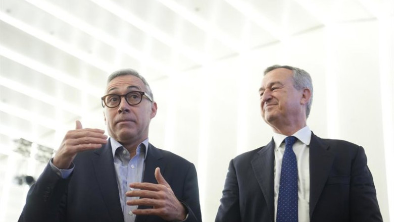 ep el hasta ahora ceo de banco sabadell cesar gonzalez bueno d y su sucesor en el puesto marc