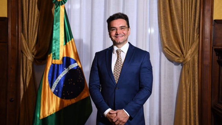 ep el ministro de turismo de brasil celso sabino posa durante una entrevista para europa press en la ep el ministro de turismo de brasil celso sabino posa durante una entrevista para europa press en la