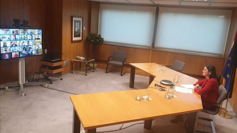 El presidente de la FEMP y alcalde de Vigo, Abel Caballero, se ha reunido este viernes con la titular del Ministerio de Industria, Turismo y Comercio, Reyes Maroto, para abordar la recuperación del turismo y el comercio | MINISTERIO DE INDUSTRIA ep el presidente de la femp y alcalde de vigo abel caballero se ha reunido este viernes con la