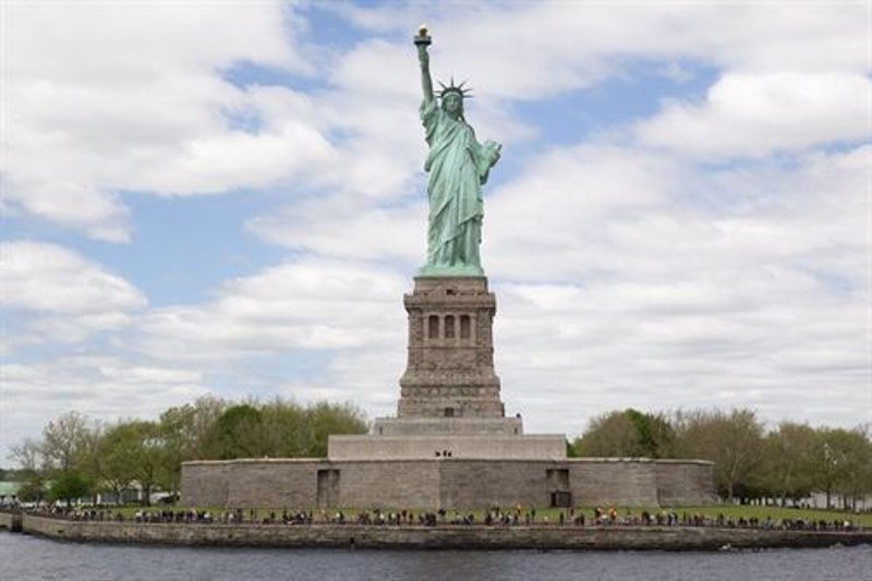 https://img5.s3wfg.com/web/img/images_uploaded/d/0/ep_estatua_de_la_libertad_nueva_york.jpg