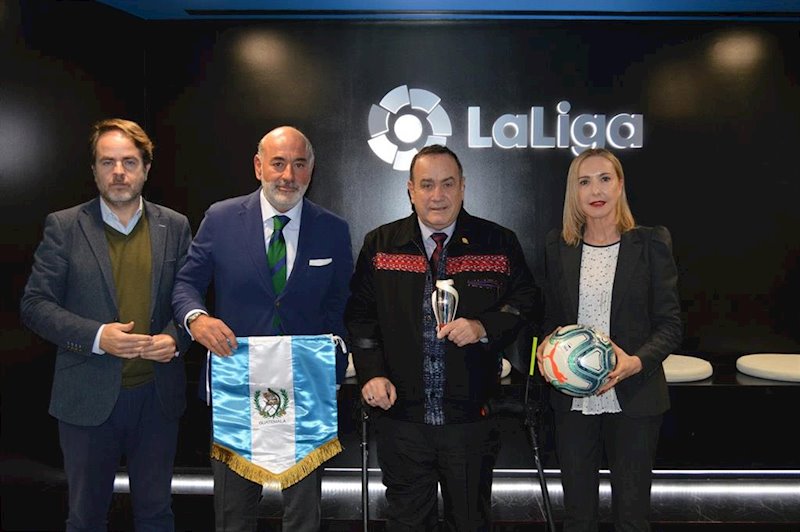ep guatemala y laliga colaboraran en programas socioeducativos