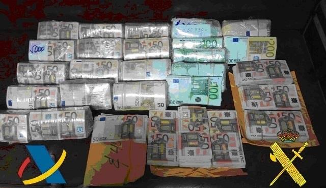 Operativo de la Agencia Tributaria y Guardia Civil en pesquero en Vigo. | GUARDIA CIVIL Y AGENCIA TRIBUTARIA ep operativola agencia tributariaguardia civilpesquerovigo
