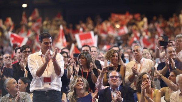 ep pedro sanchez aplaudecongresopsoe