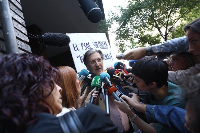 Perez Tapias en su llegada al Comité Federal del PSOE en Madrid | EUROPA PRESS ep perez tapiassu llegadacomite federalpsoemadrid