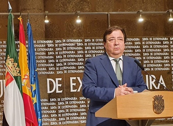 Vara en la rueda de prensa posterior a la videoconferencia de presidentes. | JUNTA ep vara en la rueda de prensa posterior a la videoconferencia de presidentes