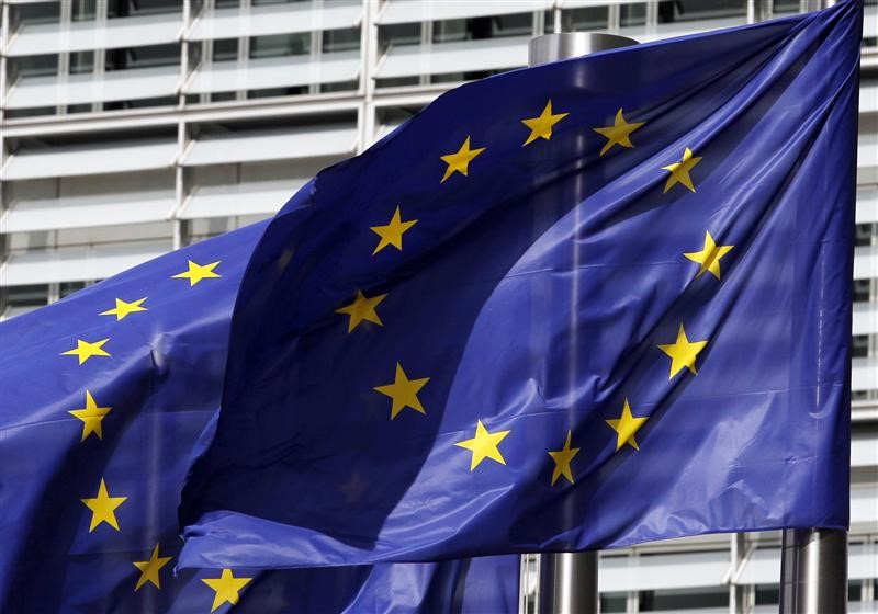 europe-drapeau-commission-europeenne-bruxelles-flag-france-candidate-pour-le-demenagement-d-agences-europeennes-de-londres
