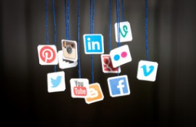 redes-sociales-para-encontrar-trabajo-300x200