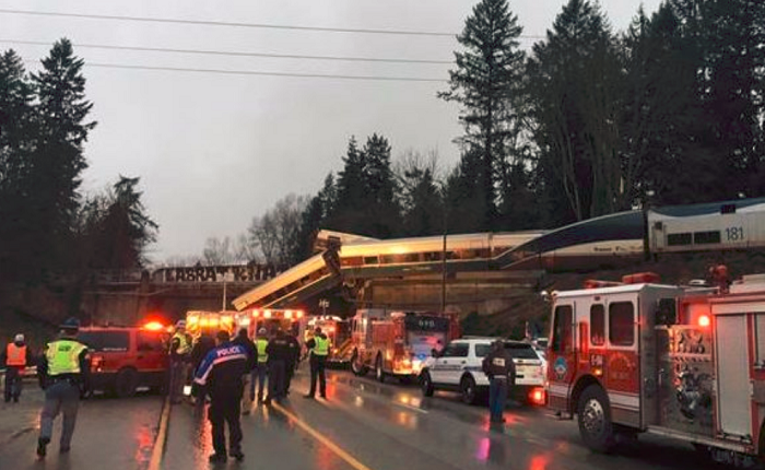 tren descarrilamiento washington