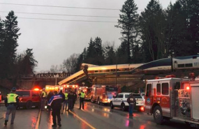 tren descarrilamiento washington