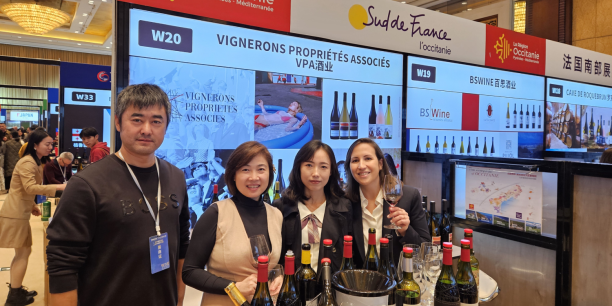 du 20 au 22 mars 2024 une vingtaine d entreprises viticoles d occitanie ont participe au salon du vin tang jiu hui a chengdu chine 