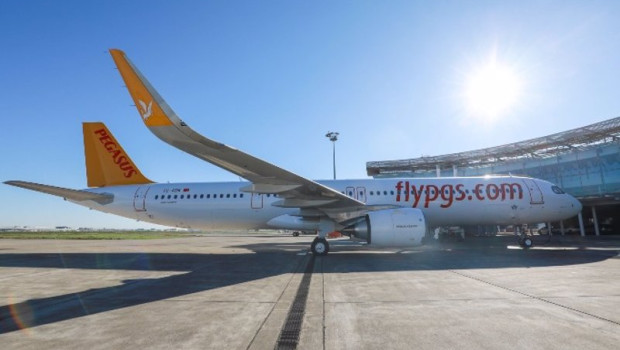 ep airbus entrega el primer avion de la nueva linea de montaje final de toulouse francia un a321neo