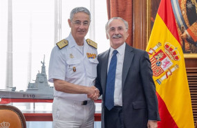 ep archivo   de izquierda a derecha el almirante jefe de estado mayor de la armada antonio pineiro