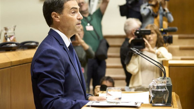 ep archivo   el lehendakari imanol pradales interviene durante un pleno en el parlamento vasco