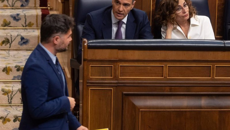 ep archivo   el portavoz de erc en el congreso gabriel rufian pasa delante del presidente del