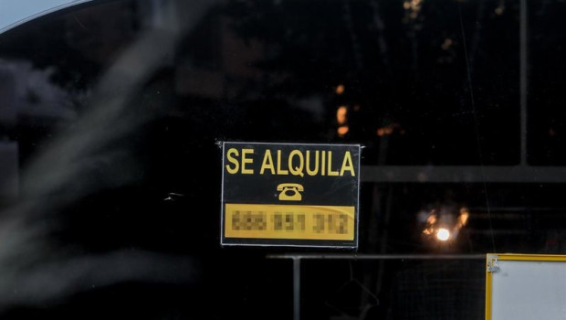 ep archivo   un cartel de un alquiler