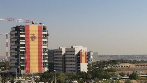 ep banderaespana gigantela fachadavalenor