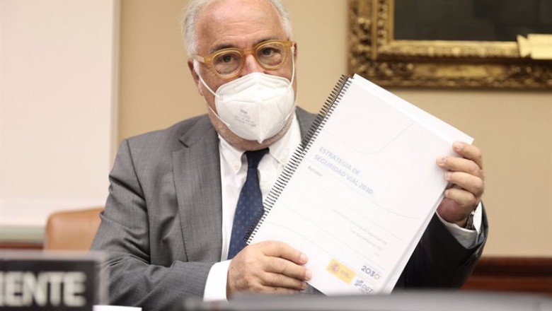 El Director General de Tráfico, Pere Navarro, a su llegada a la Comisión sobre Seguridad Vial en el Congreso de los Diputados, a 16 de noviembre de 2021, en Madrid, (España). | Eduardo Parra - Europa Press ep el director general de trafico pere navarro a su llegada a la comision sobre seguridad vial en el