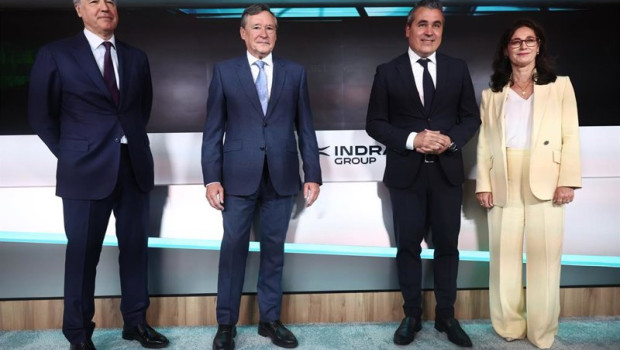 ep el nuevo ceo de indra josep maria recasens y el presidente ejecutivo de indra angel simon