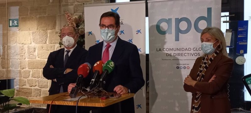 El presidente de la Confederación de Organizaciones Empresariales (CEO), Antonio Garamendi, durante un almuerzo empresarial en Burgos. | EP. ep el presidente de la confederacion de organizaciones empresariales ceo antonio garamendi durante