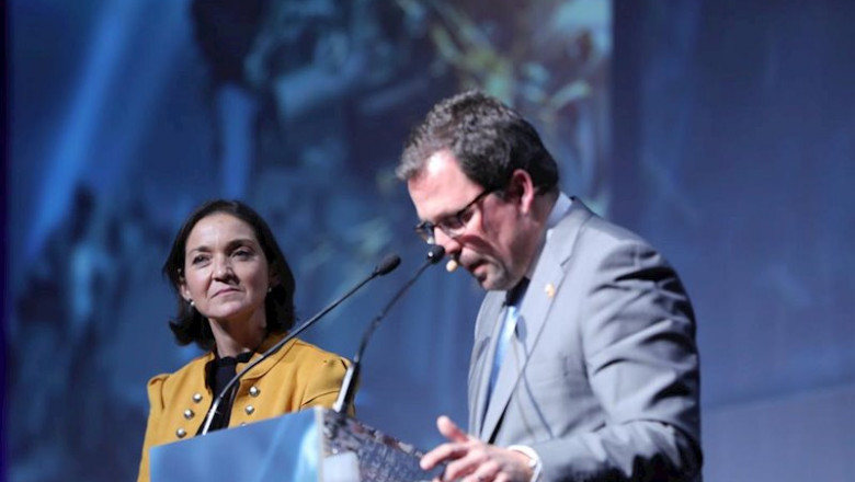 El secretario general de Industria y de la Pequeña y Mediana Empresa, Raül Blanco Díaz, durante su discurso, junto a la ministra de Industria, Comercio y Turismo en funciones, Reyes Maroto, en la entrega de los premios de la I Edición de los Premios Nacio | Jesús Hellín - Europa Press - Archivo ep el secretario general de industria y de la pequena y mediana empresa raul blanco diaz durante su