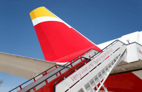 ep entrada trasera del nuevo avion a350 de la aerolinea iberia bautizado como juan sebastian elcano