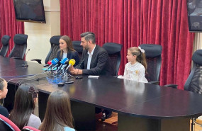 ep la fallera mayor de valncia consuelo llobell comparece en rueda de prensa junto al concejal