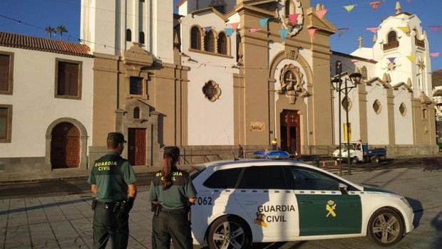 ep la guardia civil durantedispositivoseguridadla peregrinacionla virgencandelaria