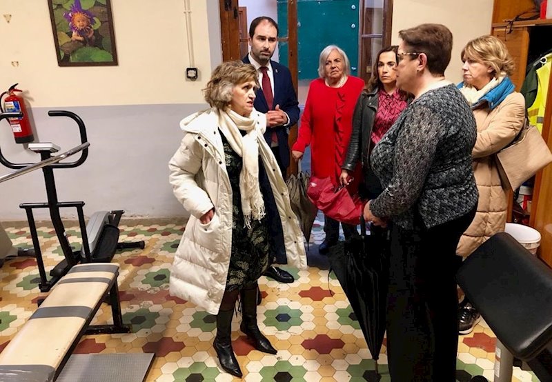 ep la ministra maria luisa carcedo visita un centro terapeutico en pravia