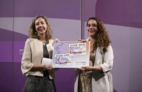 ep la vicepresidenta de la once patricia sanz izq posa junto a la secretaria de estado de igualdad