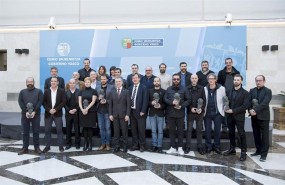 ep lehendakari recibeequipo de handia