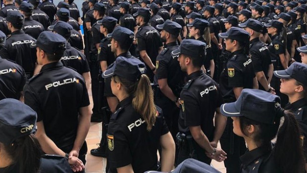 ep malaga- sucesos- prisiondos hombres detenidosatracararma blancafarmacia