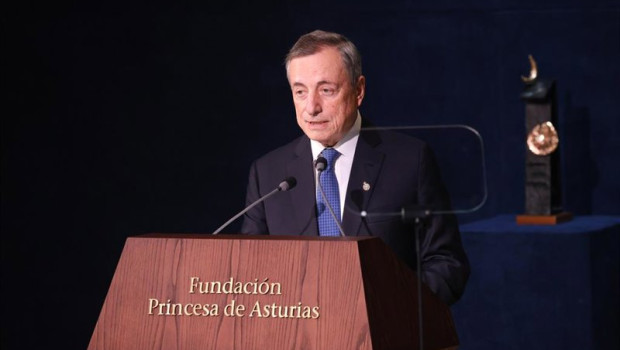 ep mario draghi premio princesa de asturias de cooperacion internacional 2025 durante la ceremonia