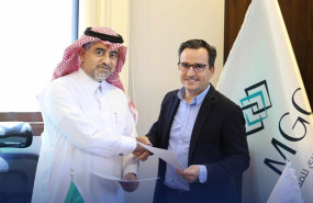 ep saleh al juhiman director general adjunto de mgc y david garzon subdirector de operaciones de