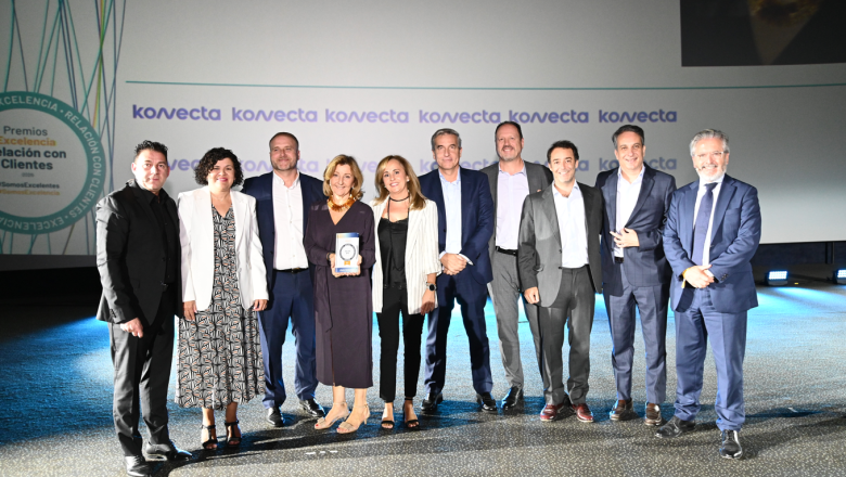 equipo de konecta en los premios excelencia relacin clientes 2026