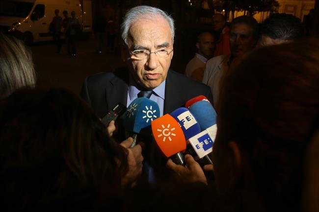ep alfonso guerra atiendelos mediossevilla