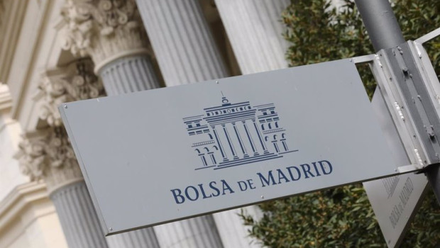 ep archivo   cartel colocado en las inmediaciones del edificio de la bolsa de madrid espana