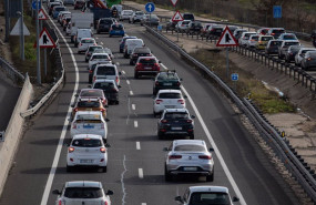 ep archivo   decenas de vehiculos en el kilometro 15 de la a3 a 5 de enero de 2024 en madrid espana