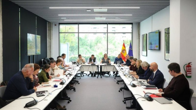 Archivo - Foto de archivo del Ministerio de Función Pública y representantates de las organizaciones sindicales CCOO, UGT y CSIF. | MINISTERIO DE FUNCIÓN PÚBLICA - Archivo ep archivo foto de archivo del ministerio de funcion publica y representantates de las
