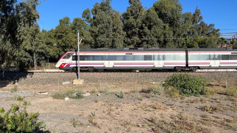 ep archivo tren de cercanias de renfe en la linea c 1 entre malaga y fuengirola ep archivo tren de cercanias de renfe en la linea c 1 entre malaga y fuengirola