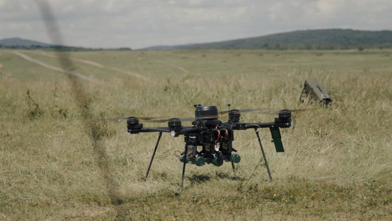 ep archivo   un dron ensaya el vuelo en el centro de entranamiento militar de lest eslovaquia en